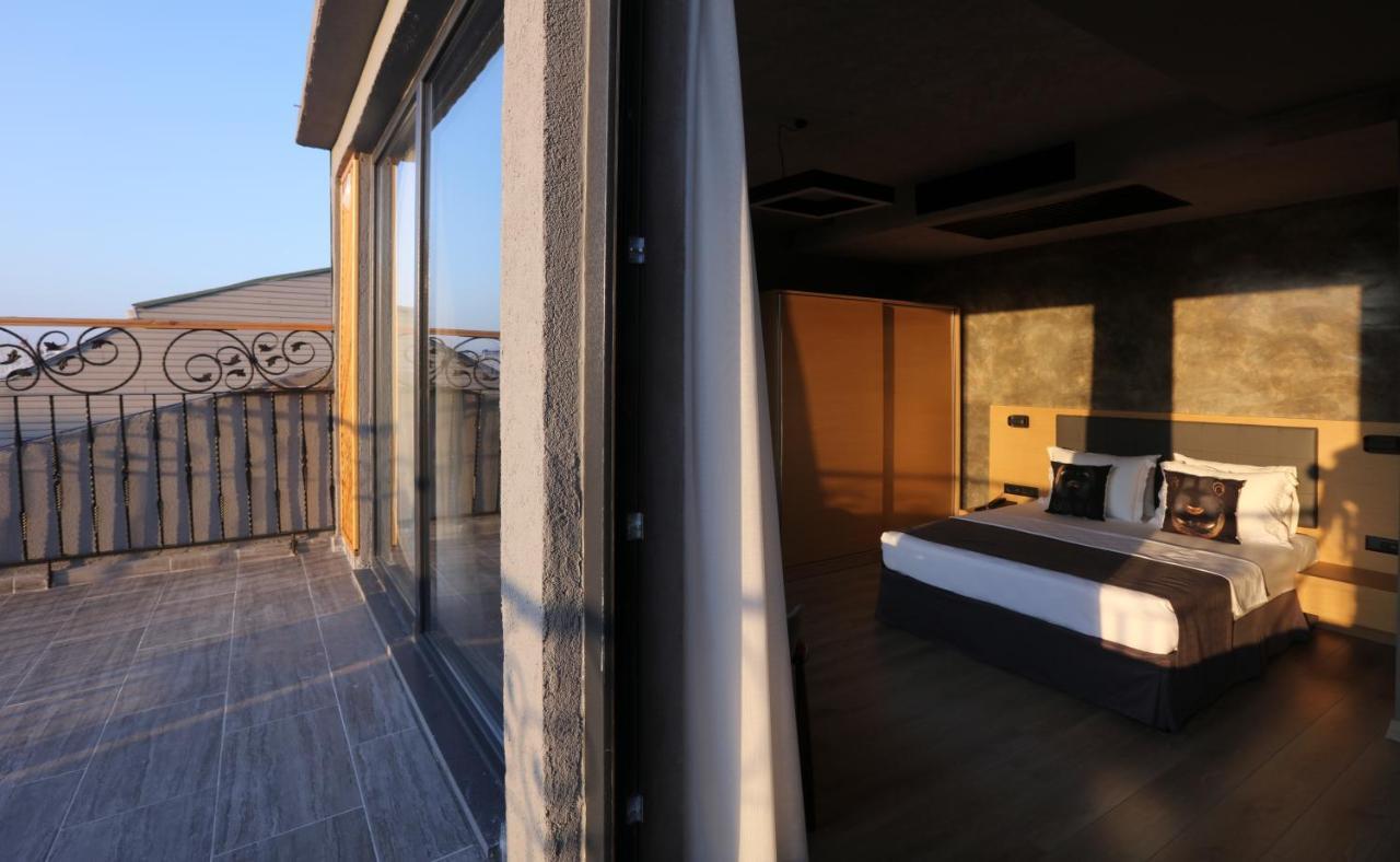Red Stone Hotel Istanbul Exterior photo
